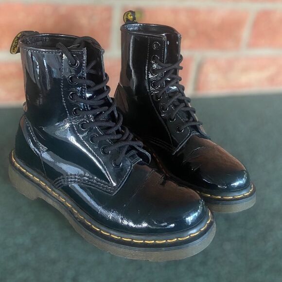 Dr Martens 1460 8 eye  patent leather boots - Picture 9 of 16